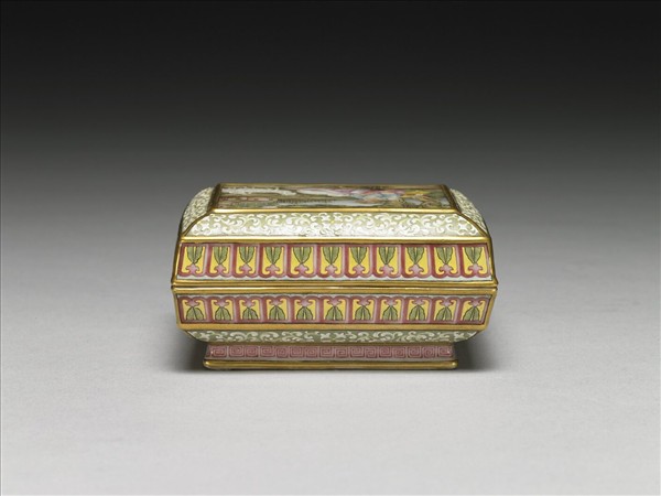 琺瑯彩錦地開光西洋仕女三羊圖長方盒