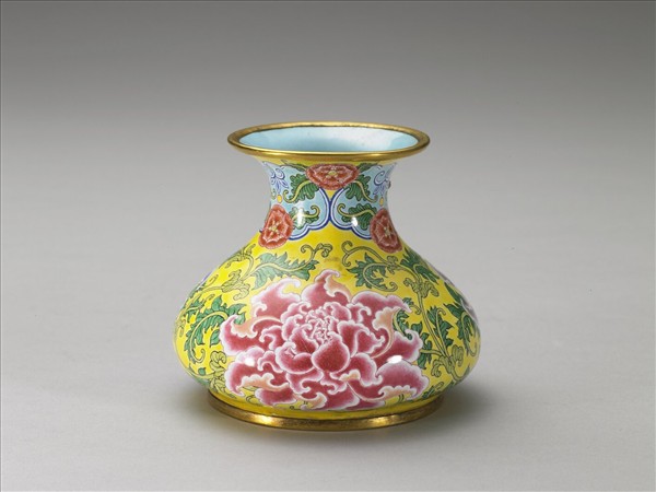 銅胎畫琺瑯牡丹渣斗