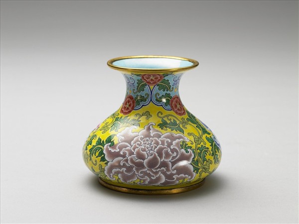 銅胎畫琺瑯牡丹渣斗