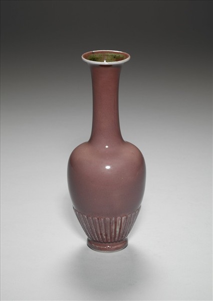 豇豆紅釉菊瓣紋瓶