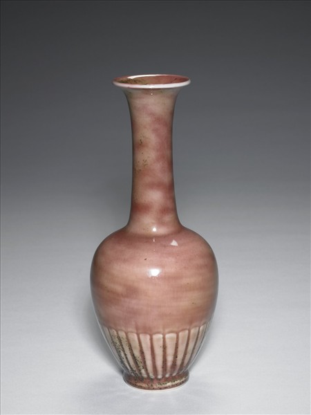 豇豆紅釉菊瓣紋瓶