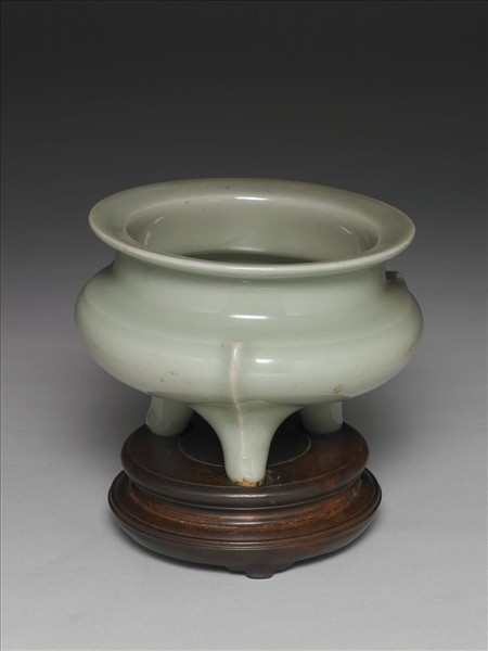 龍泉窯 青瓷三足爐