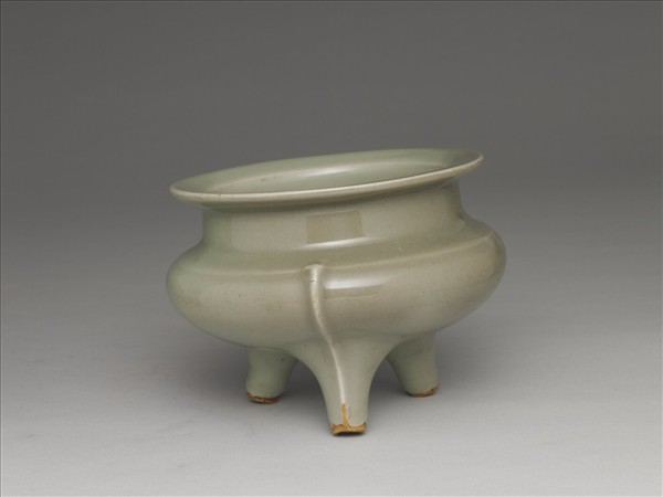 龍泉窯 青瓷三足爐