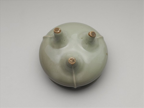 龍泉窯 青瓷三足爐