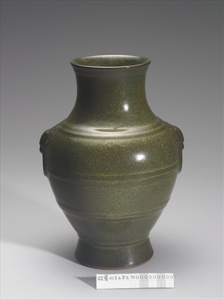 茶葉末釉獸首弦紋壺