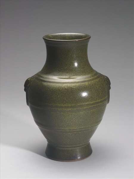 茶葉末釉獸首弦紋壺