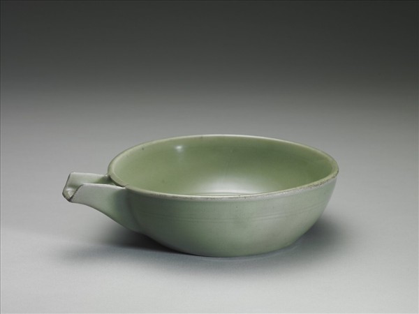 龍泉窯 青瓷匜式盂