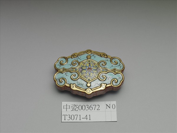 粉彩松石色描金帶板