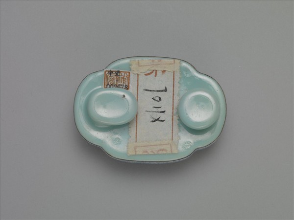 粉彩松石色描金帶板