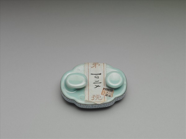 粉彩松石綠描金帶板