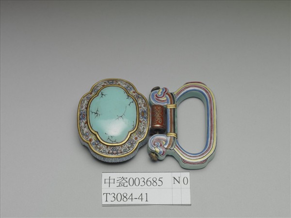 粉彩松石色描金帶板