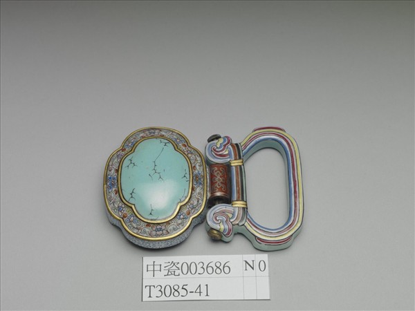粉彩松石色描金帶板