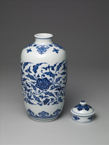 青花纏枝花卉紋蓋罐