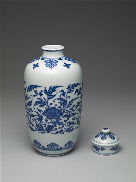 青花纏枝花卉紋蓋罐