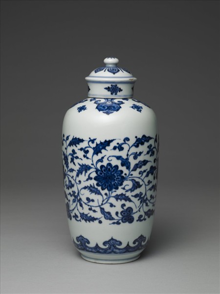 青花纏枝花卉紋蓋罐