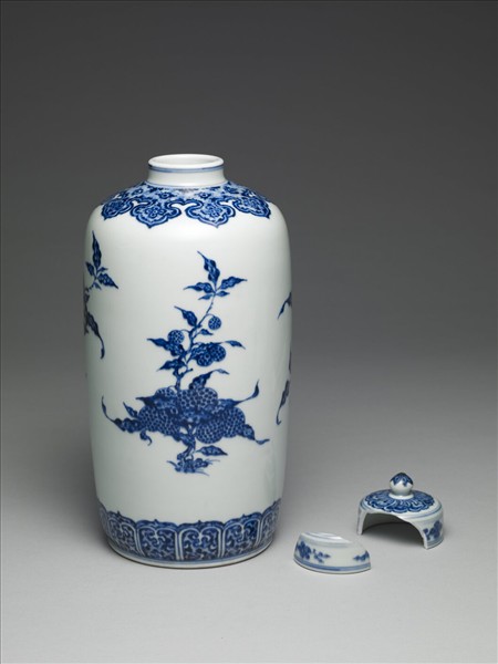 青花纏枝花卉紋蓋罐