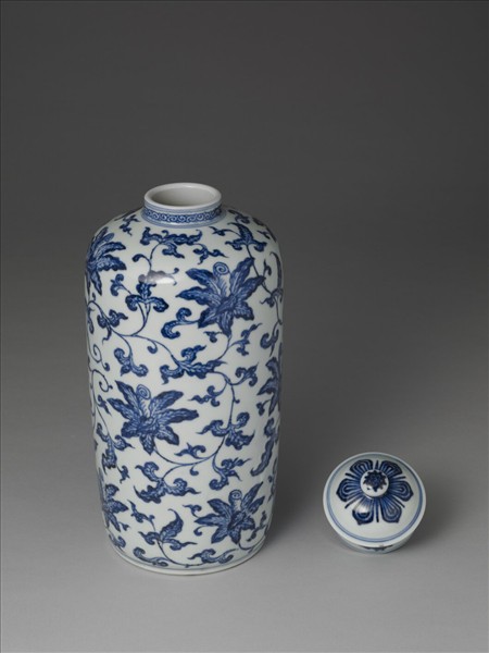 青花花卉紋蓋罐