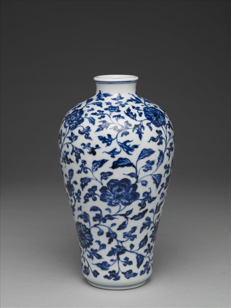 青花纏枝花卉紋蓋罐