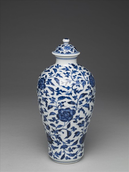 青花串枝蓮紋蓋罐