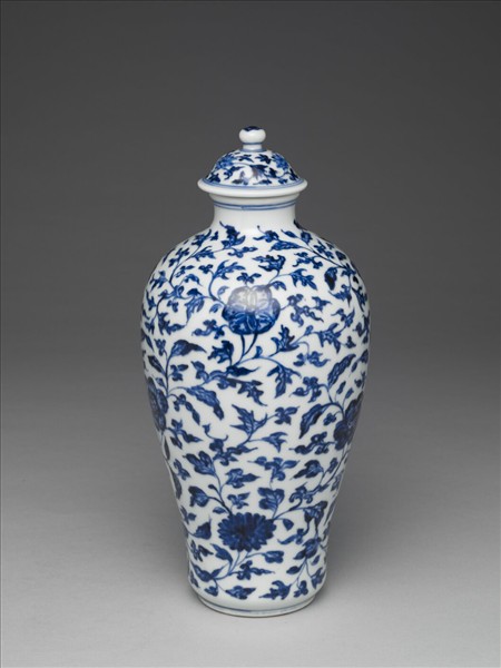 青花串枝蓮紋蓋罐