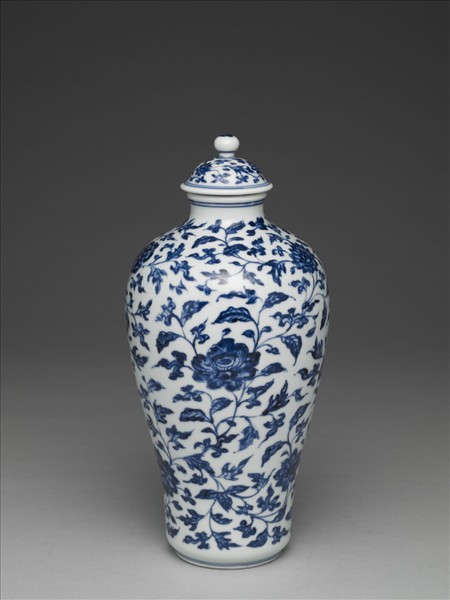 青花串枝蓮紋蓋罐