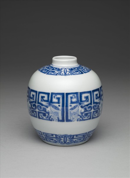 青花罐