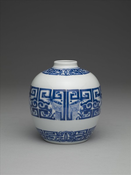 青花罐