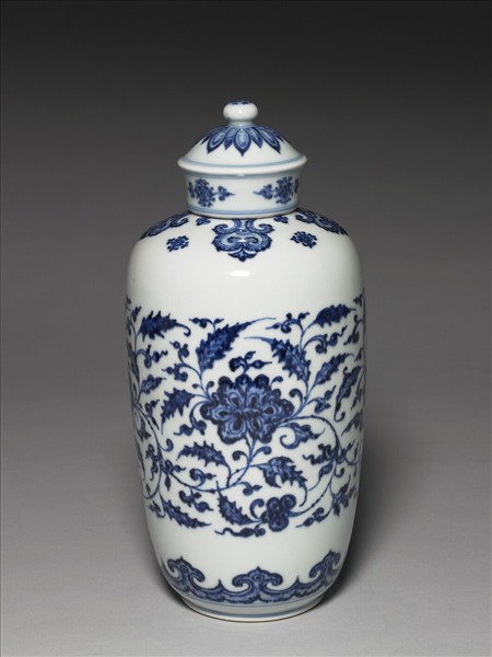 青花纏枝花卉紋蓋罐