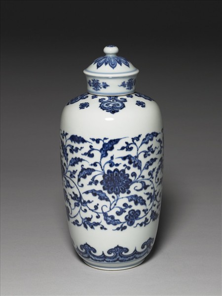 青花纏枝花卉紋蓋罐