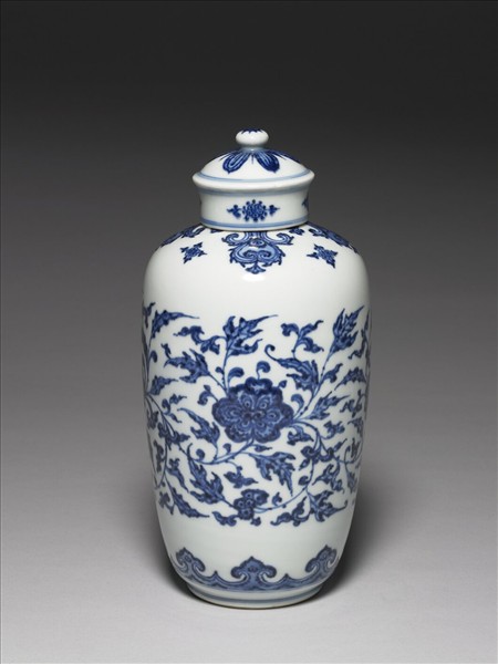 青花纏枝花卉紋蓋罐