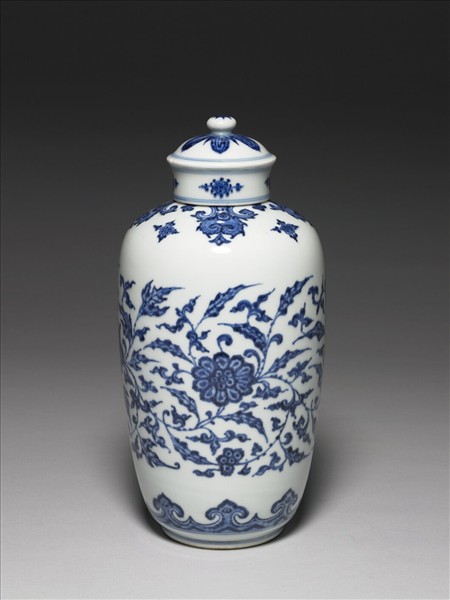 青花纏枝花卉紋蓋罐