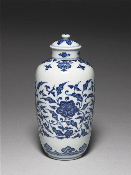 青花纏枝花卉紋蓋罐