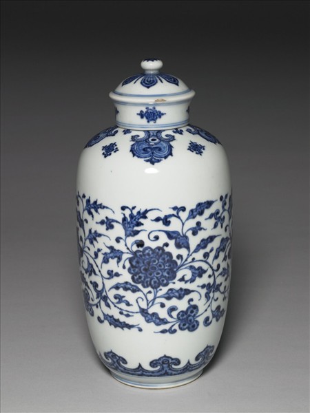 青花纏枝花卉紋蓋罐