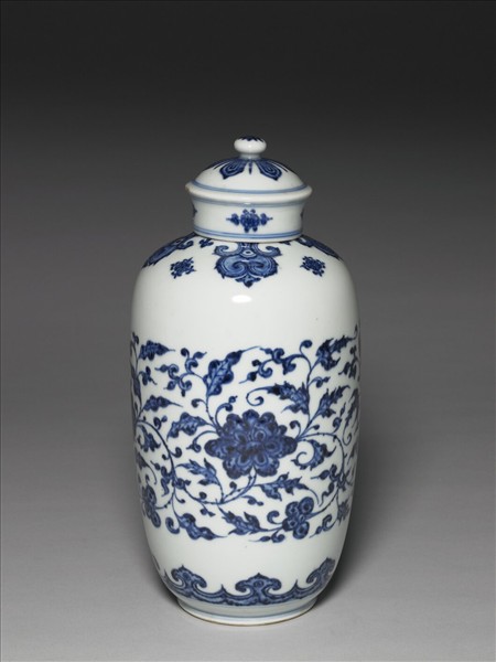 青花纏枝花卉紋蓋罐