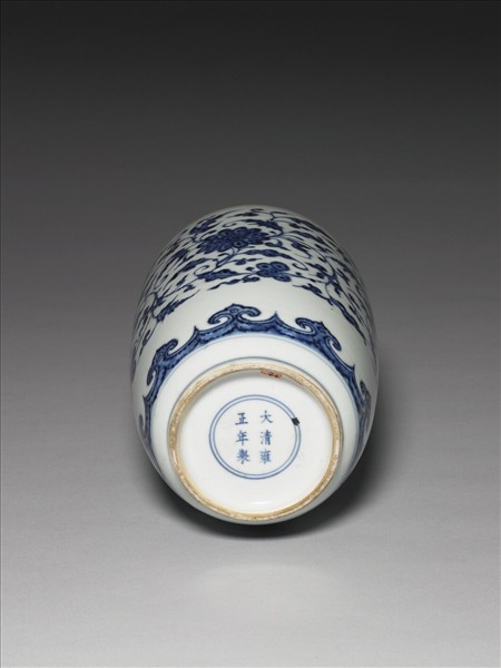 青花纏枝花卉紋蓋罐