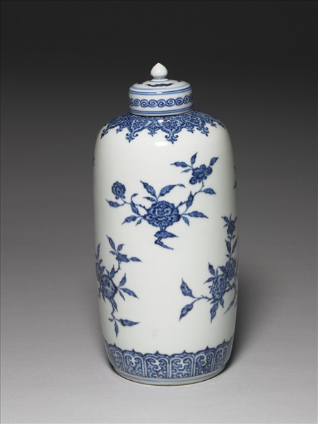 青花花果紋蓋罐