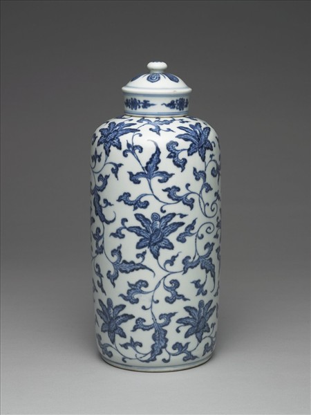 青花花卉紋蓋罐