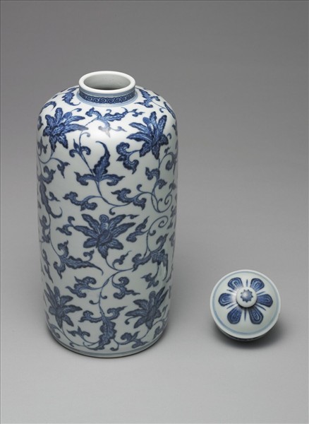 青花花卉紋蓋罐