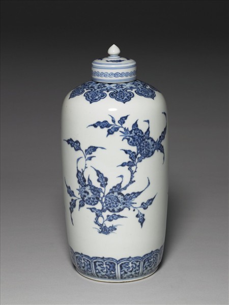 青花折枝花果紋蓋罐