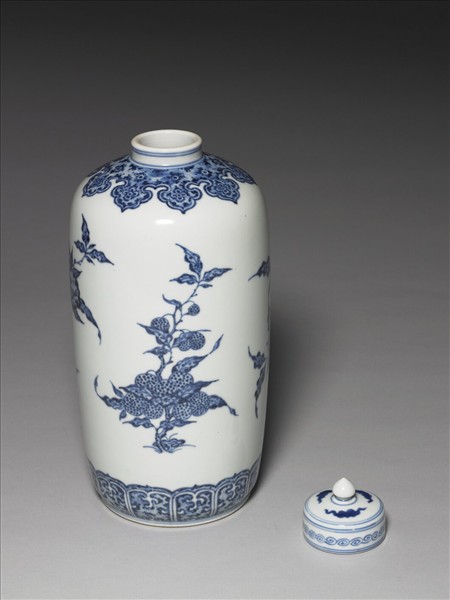 青花折枝花果紋蓋罐