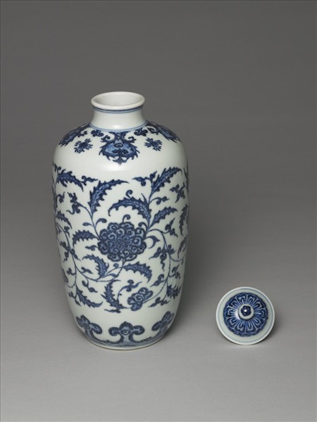 青花纏枝花卉紋蓋罐