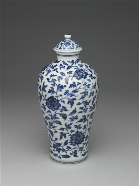 青花纏枝蓮紋蓋罐