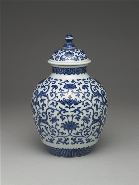 青花番蓮紋蓋罐