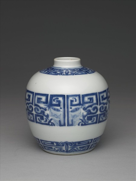 青花罐