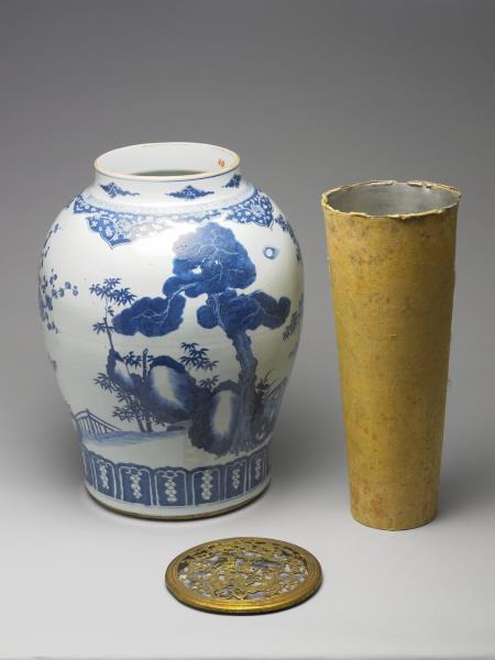 青花歲寒三友圖罐（附金屬膽）