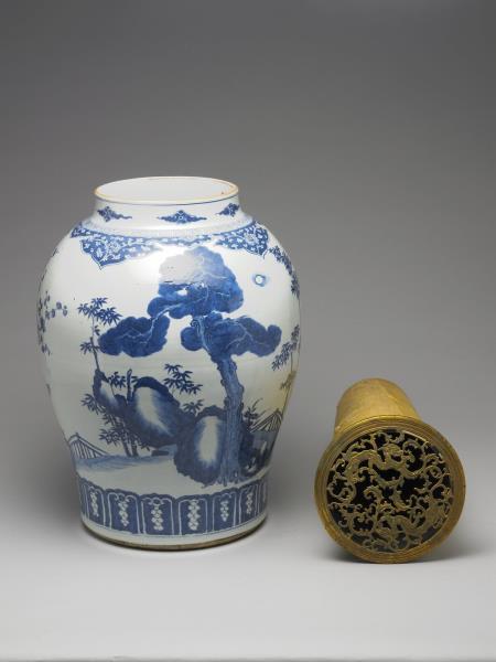 青花歲寒三友圖罐（附金屬膽）