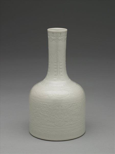 白釉暗花瓶