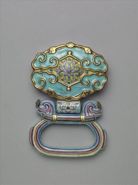 粉彩如意雲紋描金帶板