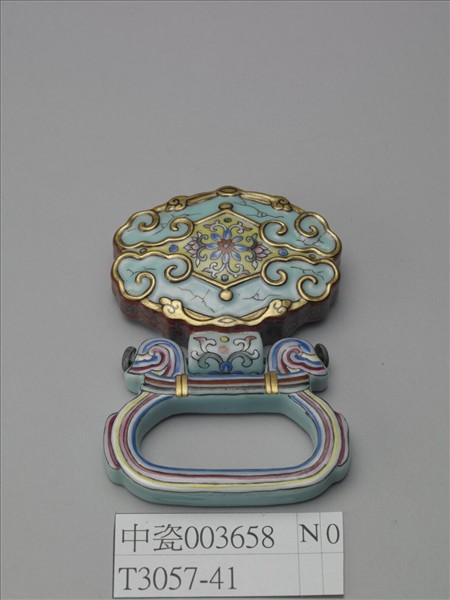 粉彩描金如意雲紋帶板