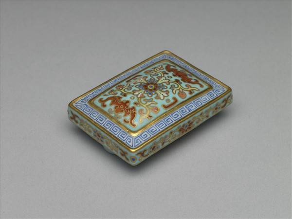 粉彩番蓮紋描金帶板